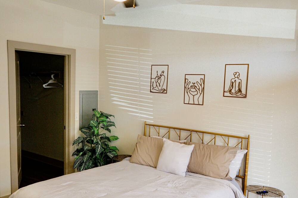 Photo of Bedroom in Midland