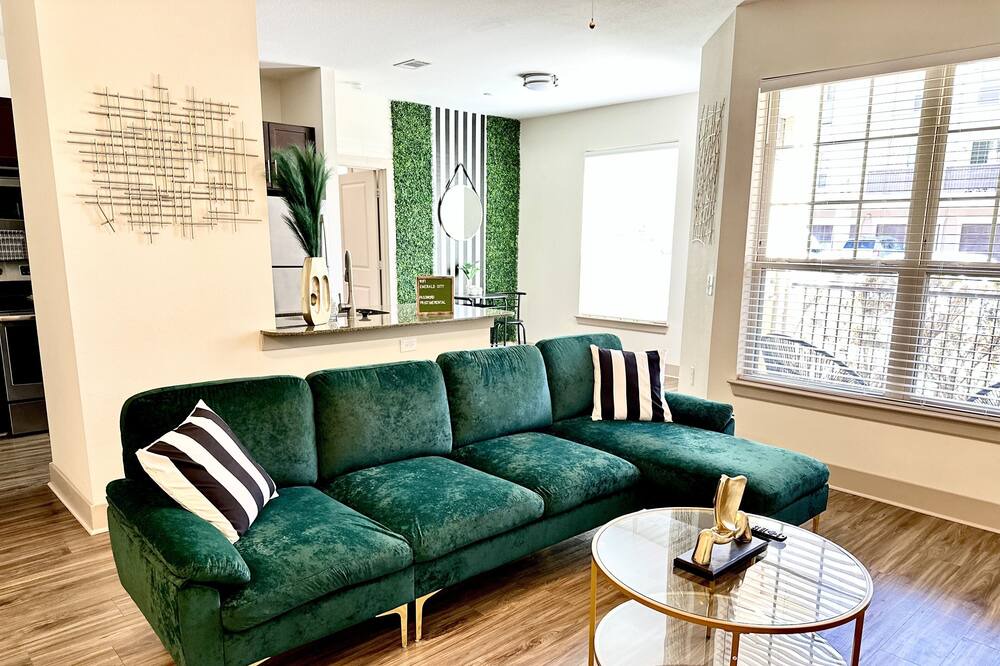 Photo of Livingroom in Midland