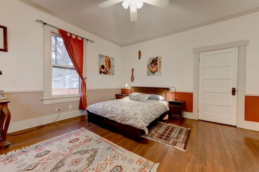 Photo of Bedroom in Hyde Park