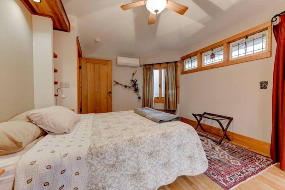 Photo of Bedroom in Hyde Park