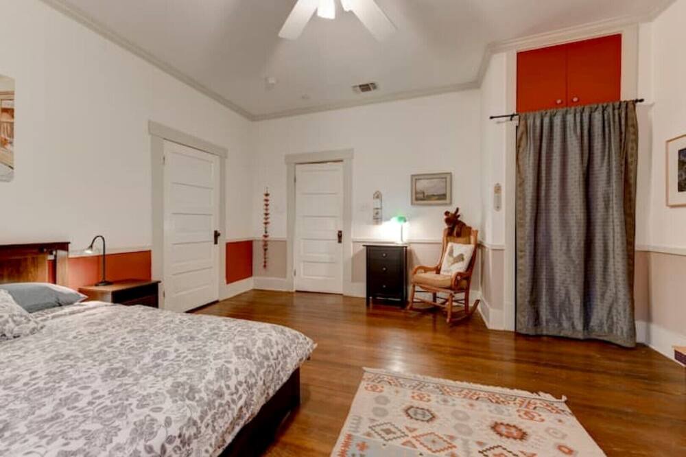 Photo of Bedroom in Hyde Park