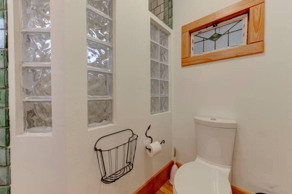 Photo of Bathroom in Hyde Park