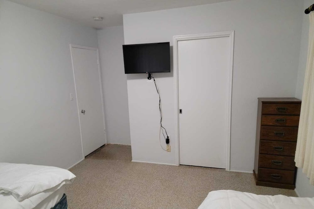 Photo of Bedroom in Harbor Village