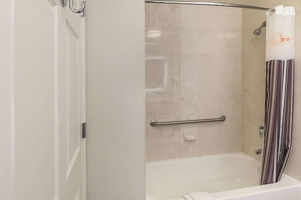 Photo of Bathroom in Arlington