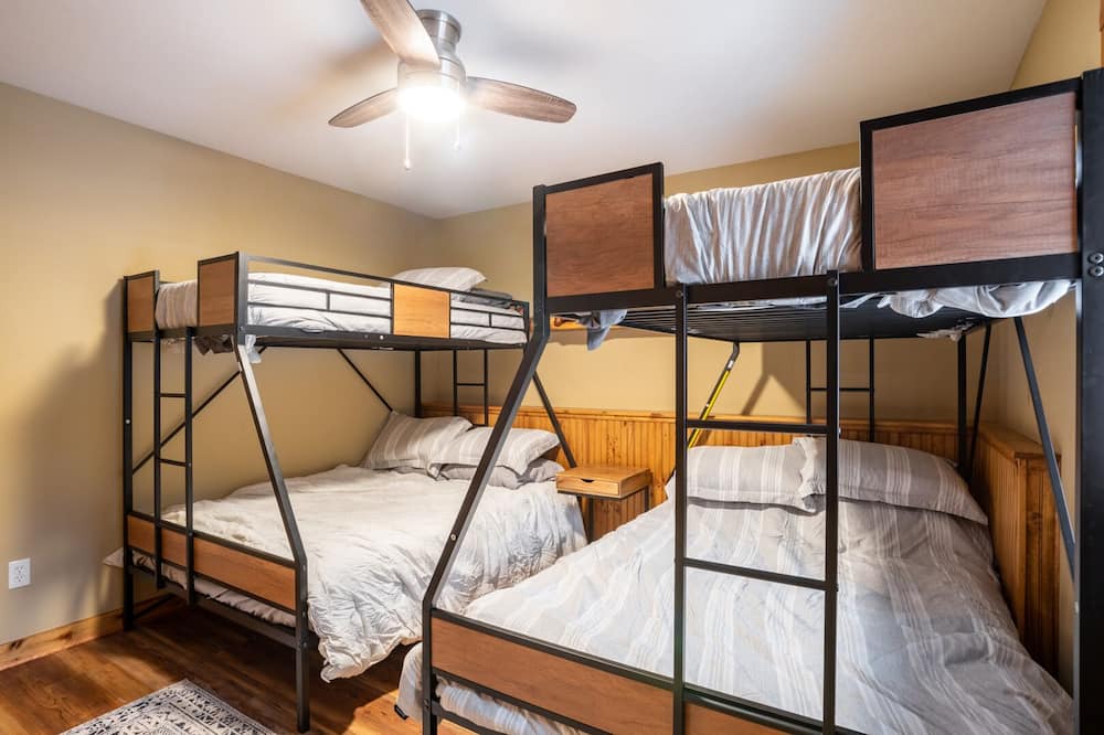 Photo of Bedroom in Almont