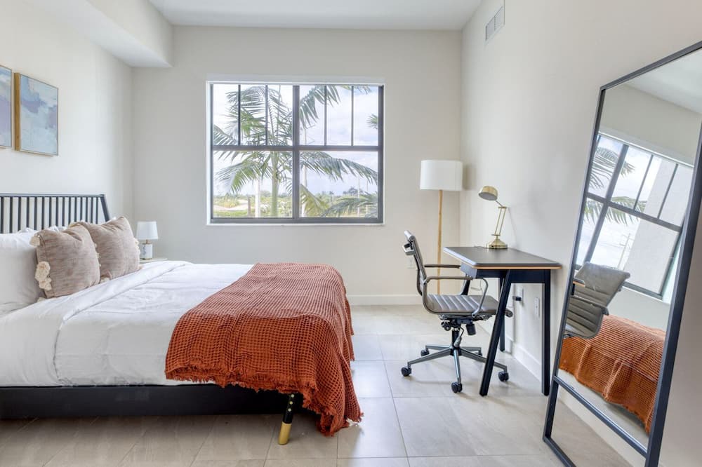 Photo of Bedroom in Miramar