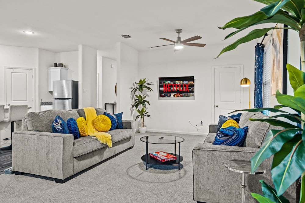 Photo of Livingroom in Lavon