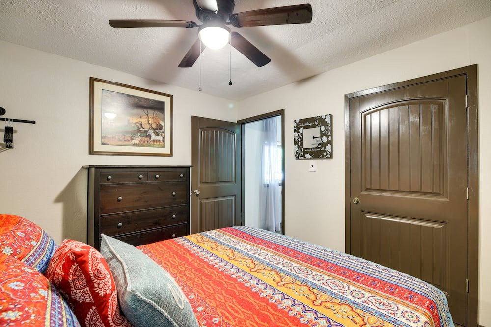 Photo of Bedroom in Huffman