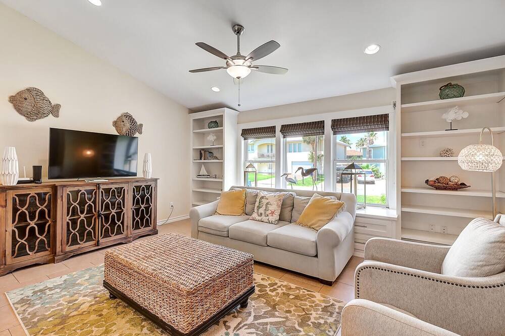 Photo of Livingroom in Key Allegro