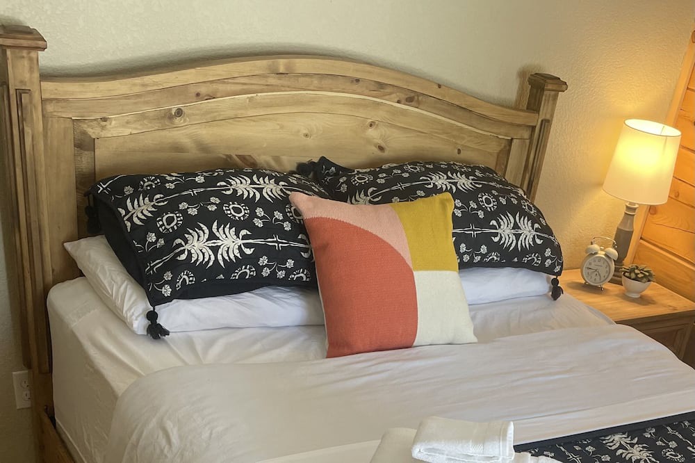 Photo of Bedroom in Warm Springs
