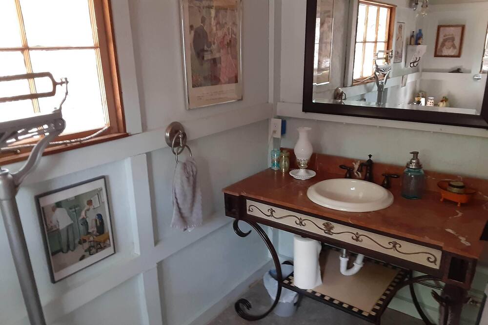 Photo of Bathroom in Branson