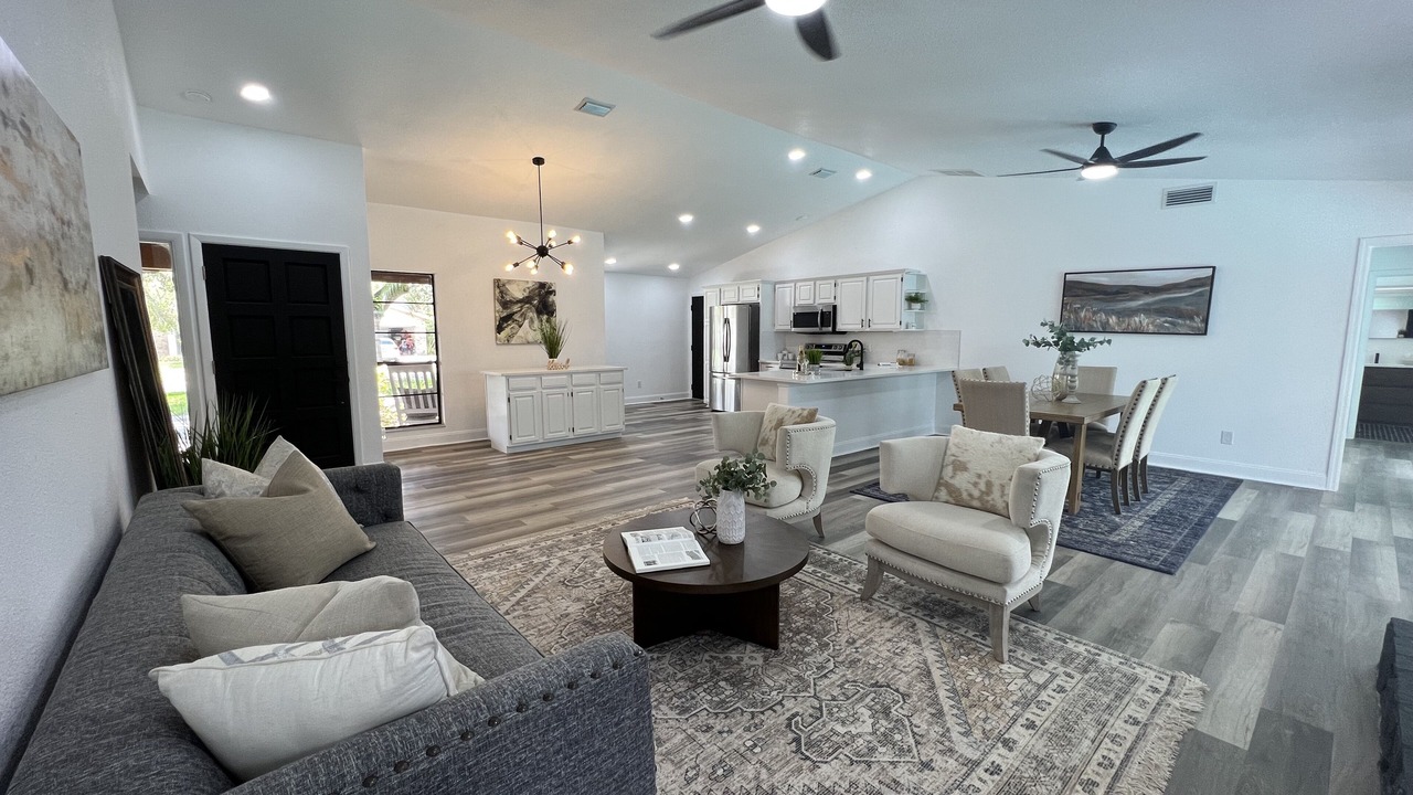 Photo of Livingroom in Carrollwood