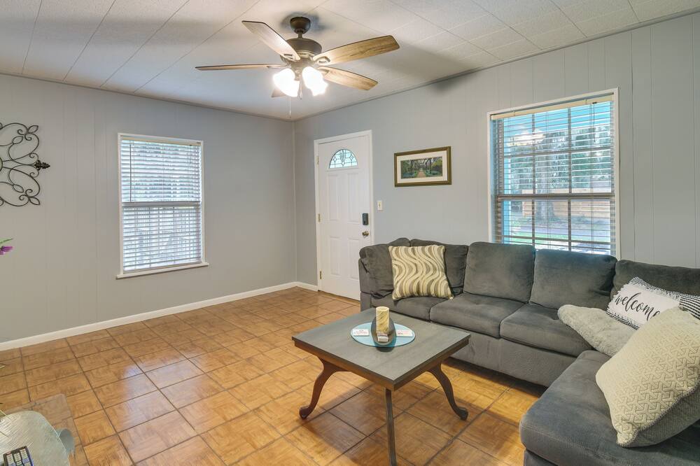 Photo of Bedroom in Lakeside