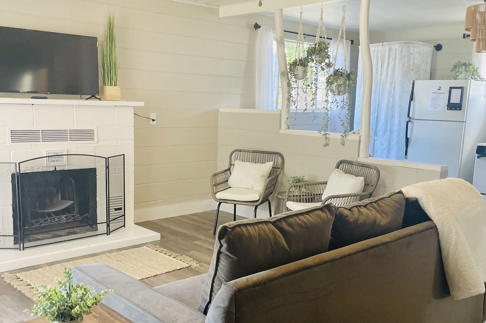 Photo of Livingroom in Ruidoso