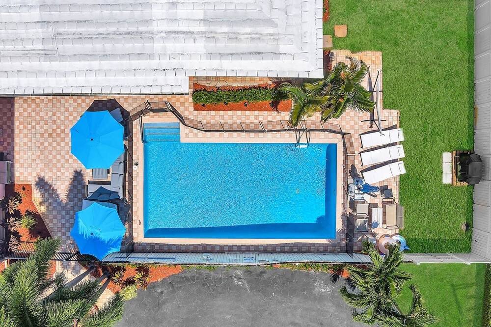 Photo of Outdoor in Coral Ridge Isles