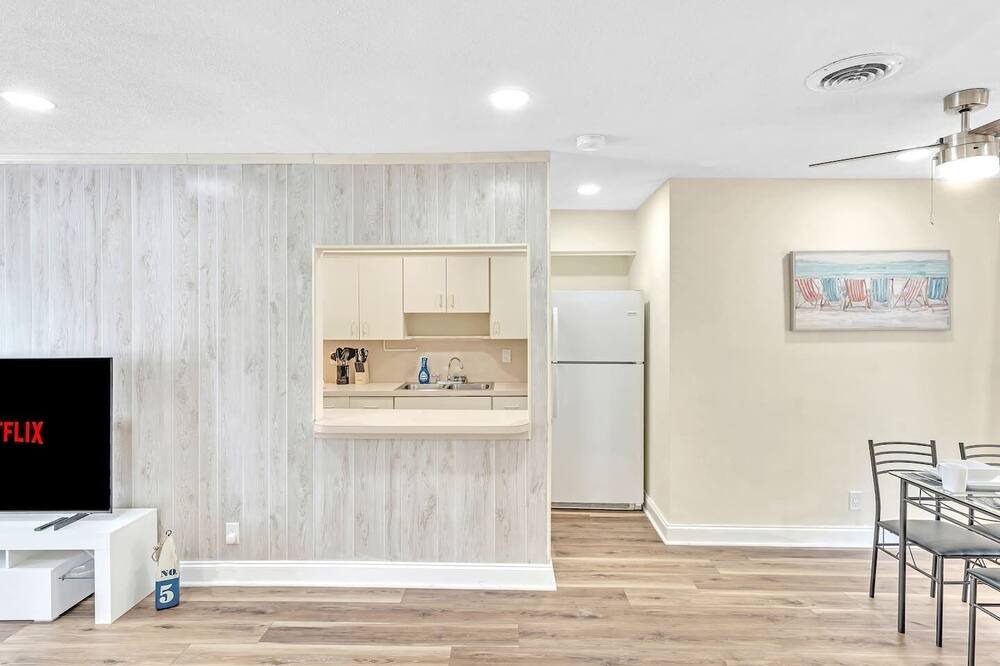 Photo of Kitchen in Coral Ridge Isles