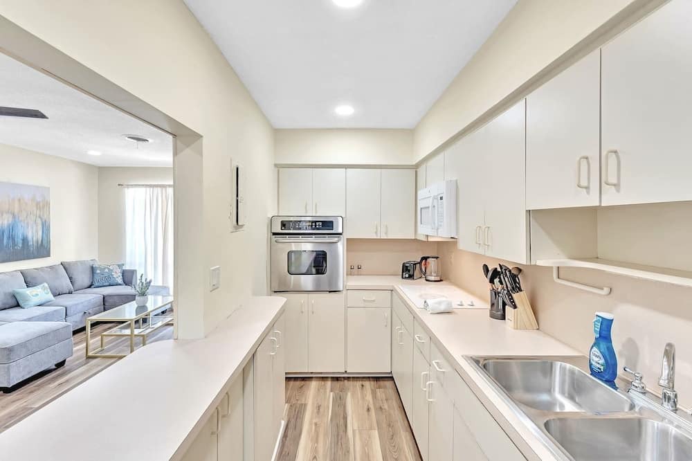 Photo of Kitchen in Coral Ridge Isles
