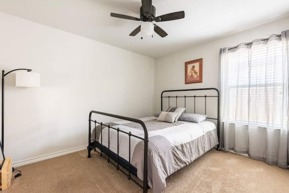 Photo of Bedroom in Medina Valley