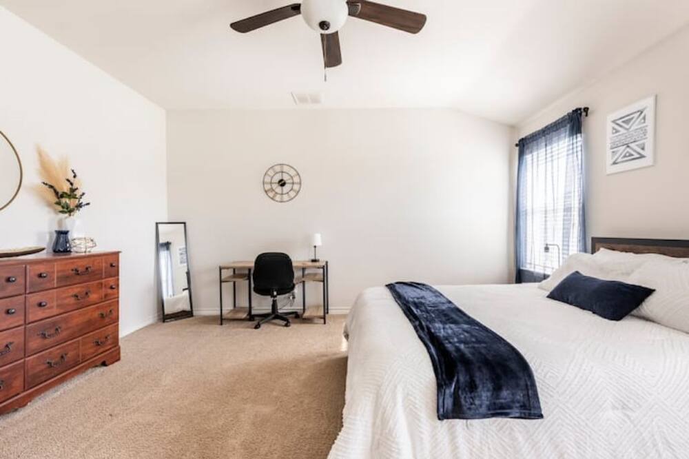 Photo of Bedroom in Medina Valley