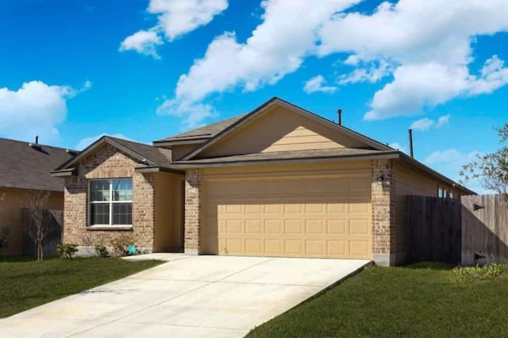 Photo of Outdoor in Medina Valley