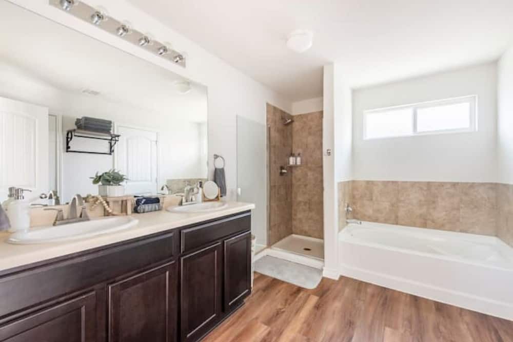 Photo of Bathroom in Medina Valley