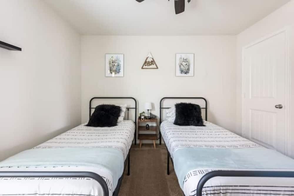 Photo of Bedroom in Medina Valley