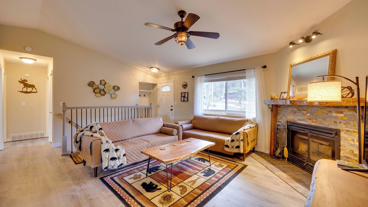 Photo of Livingroom in Woodland Park
