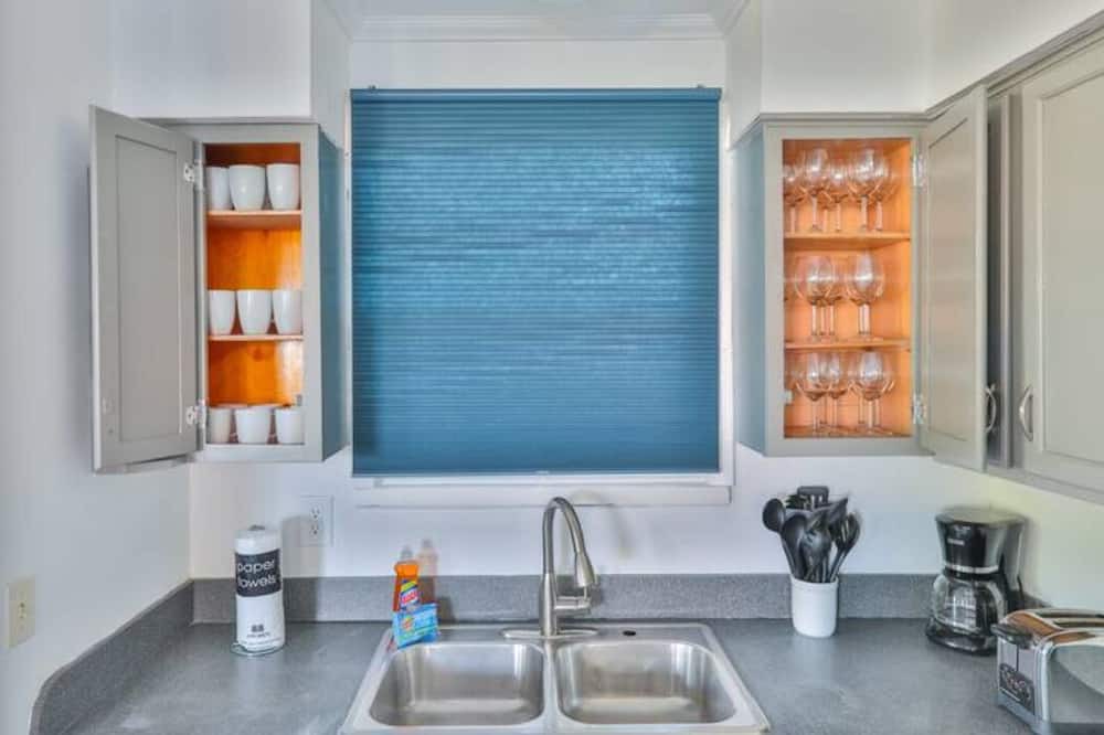 Photo of Kitchen in Royal Poinciana