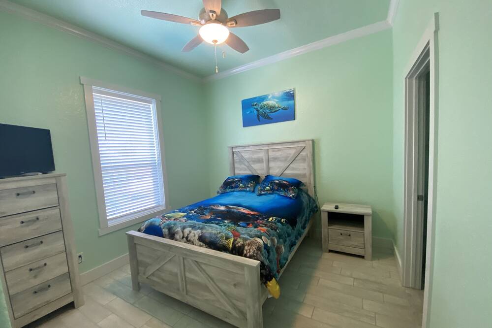 Photo of Bedroom in Port Mansfield