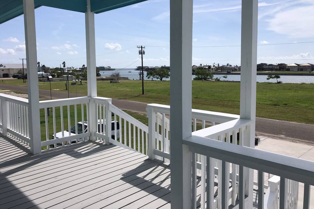 Photo of Patio Balcony in Port Mansfield