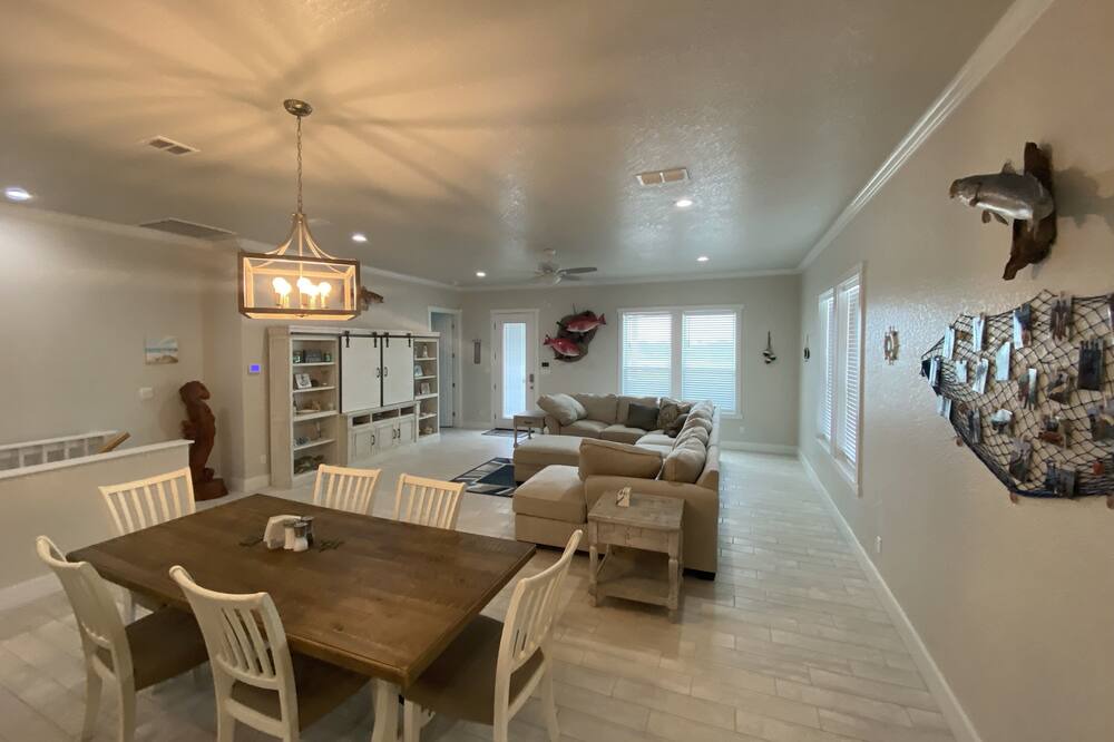 Photo of Livingroom in Port Mansfield