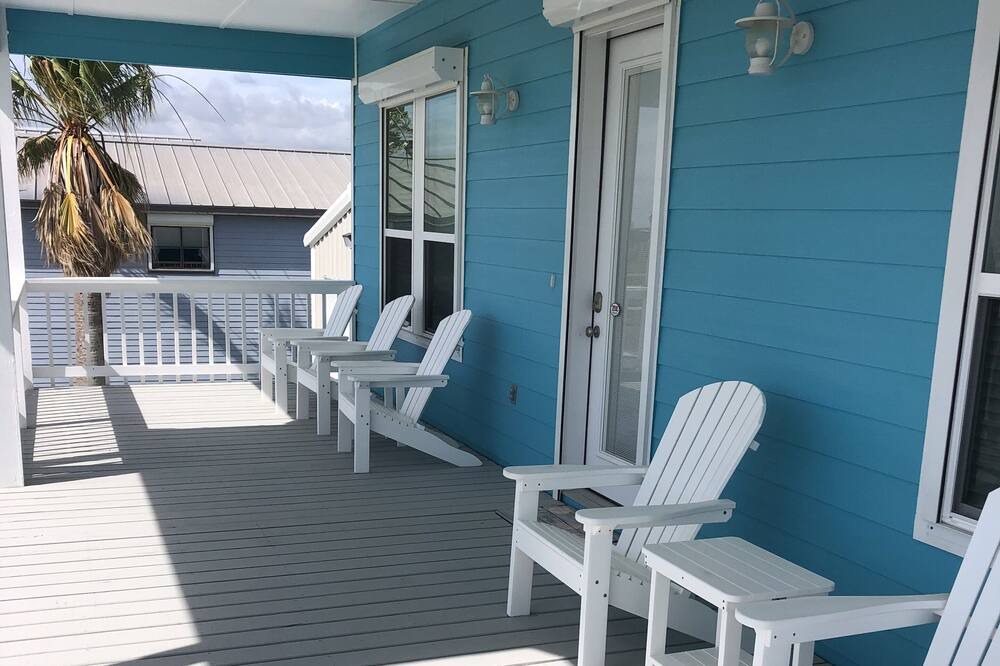 Photo of Patio Balcony in Port Mansfield