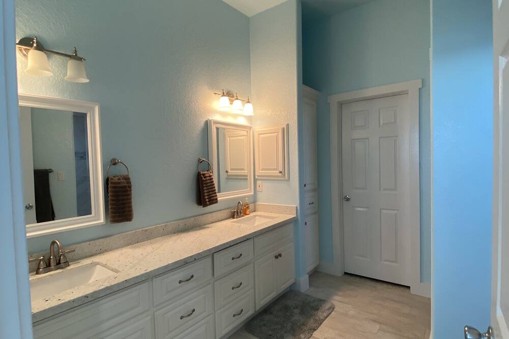 Photo of Bedroom in Port Mansfield