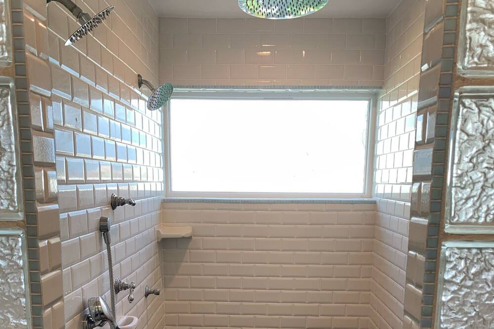 Photo of Bathroom in Floridana Beach