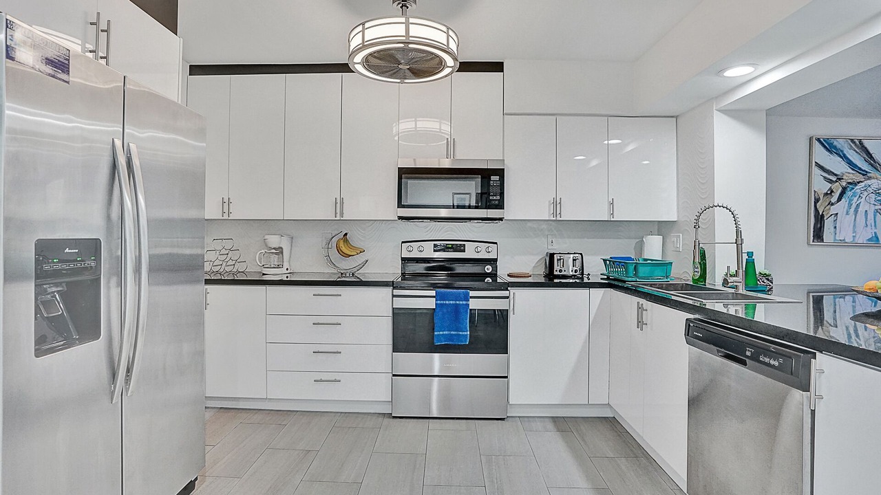 Photo of Kitchen in Royal Poinciana