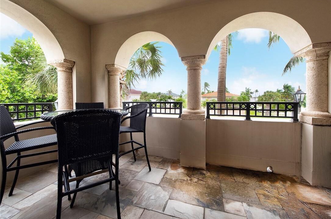 Photo of Patio Balcony in Lauderdale Beach