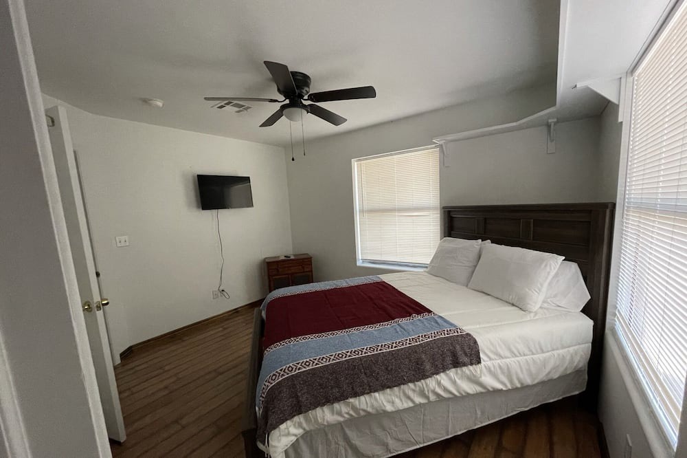 Photo of Bedroom in Mesilla Park