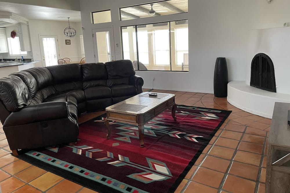Photo of Livingroom in Mesilla Park