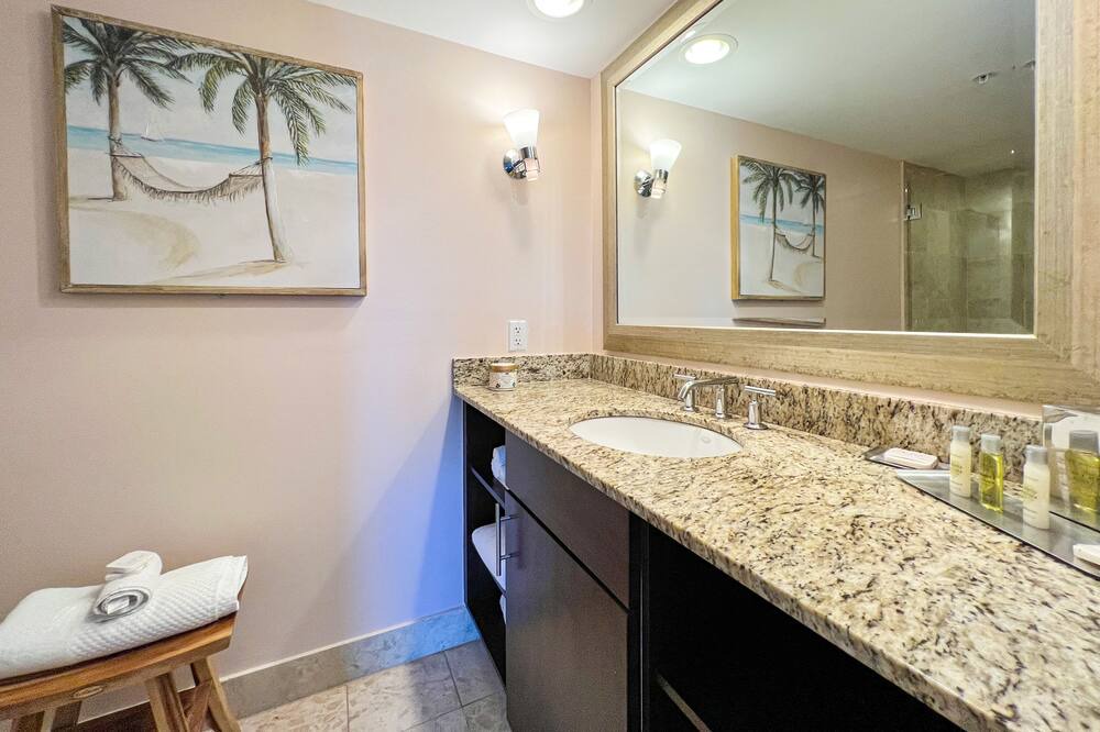 Photo of Bathroom in Birch Park Finger Streets