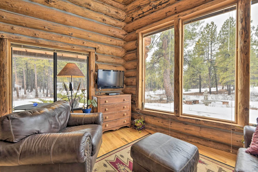 Photo of Livingroom in Bayfield