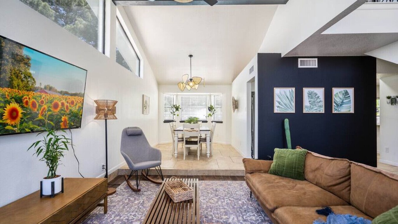 Photo of Livingroom in Biggs Field