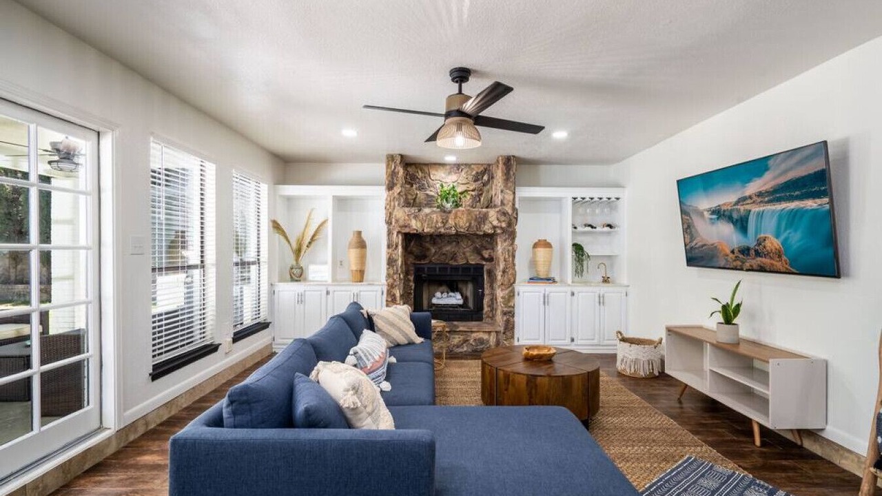 Photo of Livingroom in Biggs Field