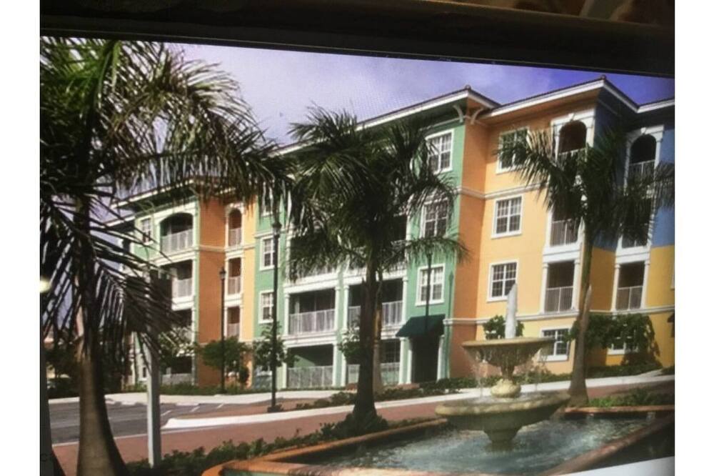 Photo of Outdoor in Weston