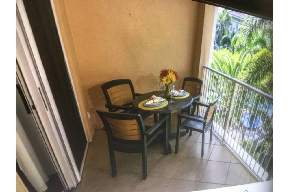 Photo of Patio Balcony in Weston