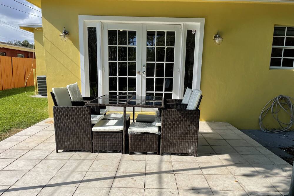 Photo of Patio Balcony in Poinsettia Heights