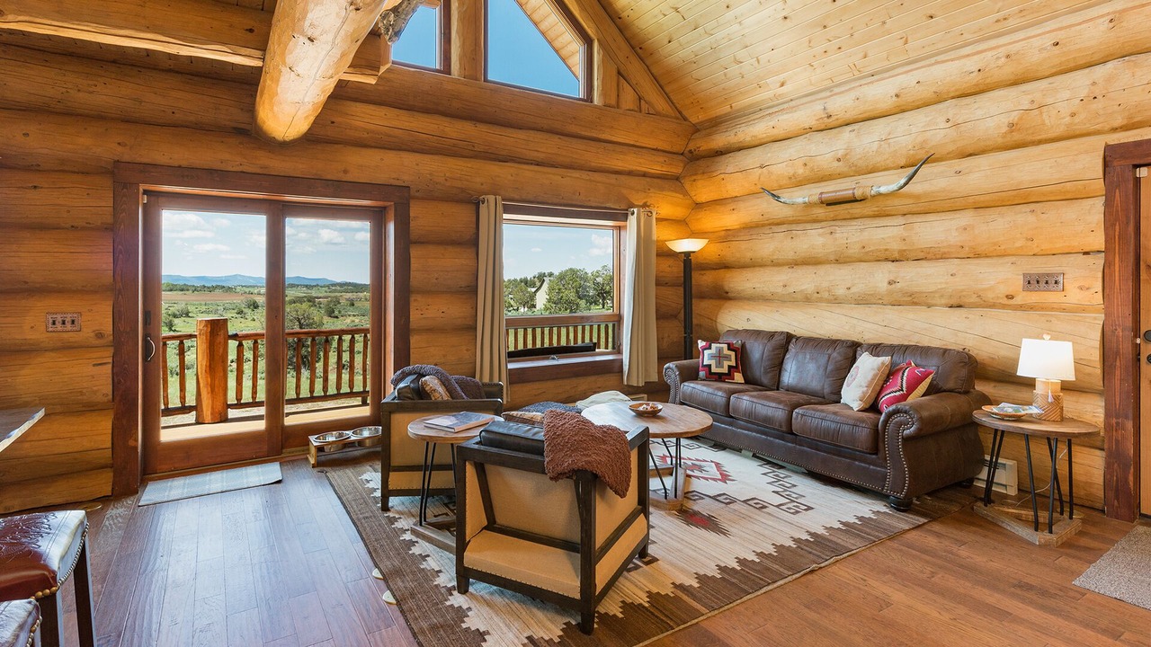 Photo of Livingroom in Sundance Hills