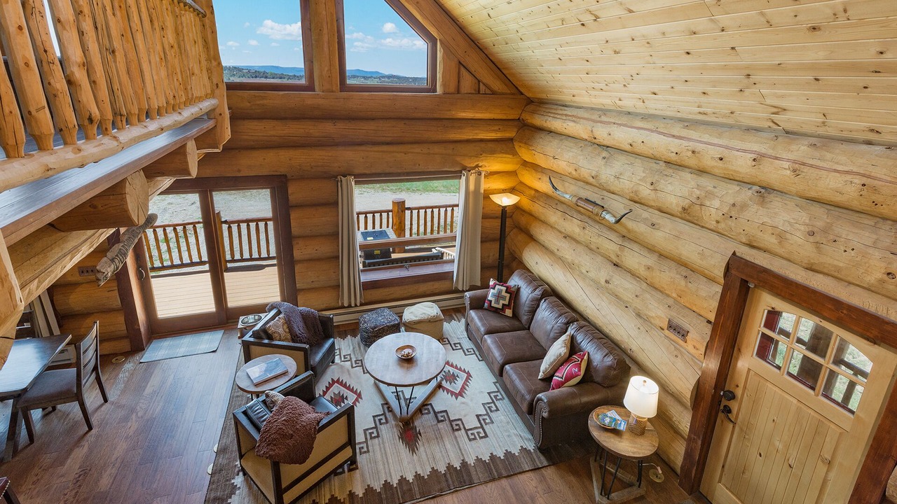 Photo of Livingroom in Sundance Hills