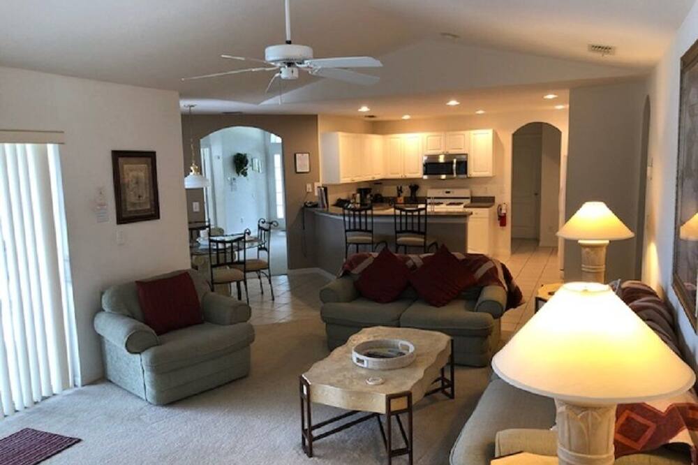 Photo of Livingroom in Tuscan Hills