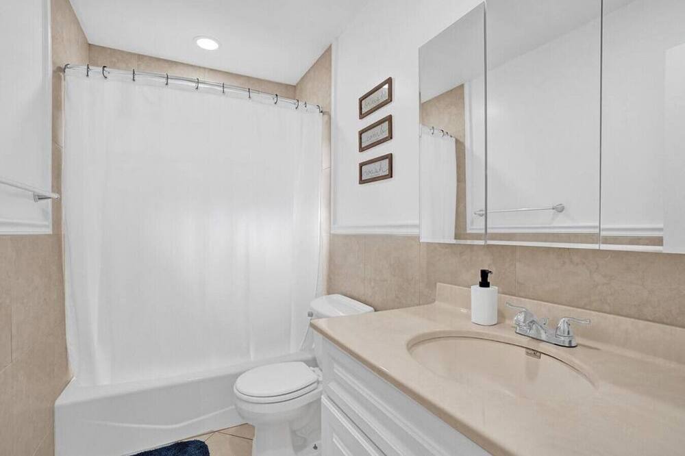 Photo of Bathroom in South Middle River