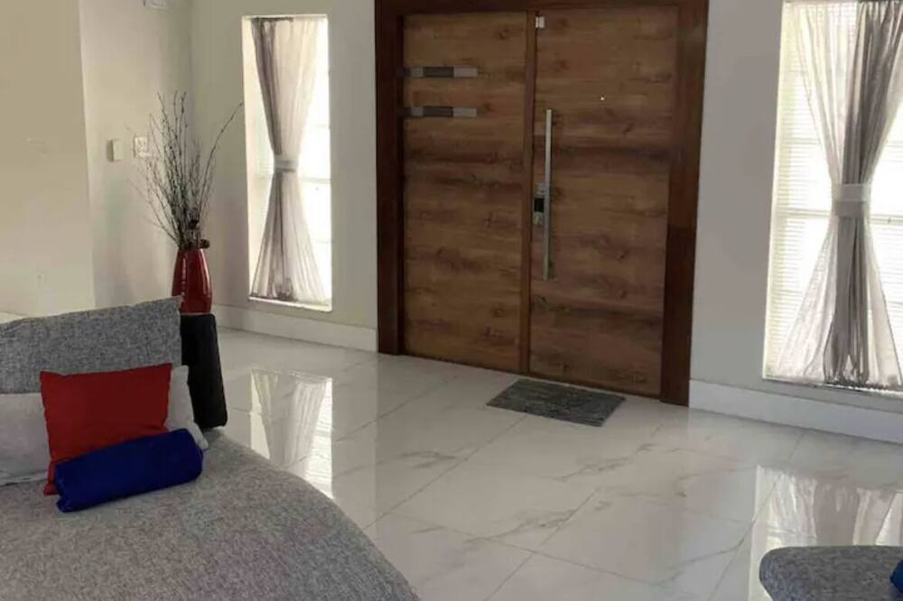 Photo of Livingroom in Miramar